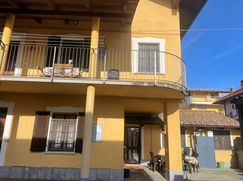 Casa Bi/Trifamiliare in Residenziale