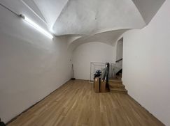 Negozio/Locale commerciale in Commerciale