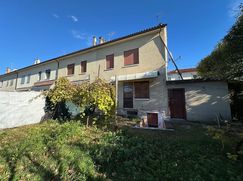Casa Bi/Trifamiliare in Residenziale