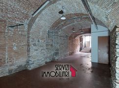 Negozio/Locale commerciale in Commerciale