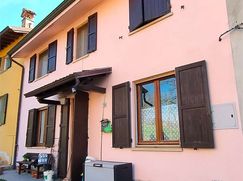 Casa Bi/Trifamiliare in Residenziale