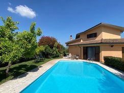 Villa in Residenziale