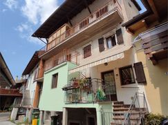 Casa Bi/Trifamiliare in Residenziale