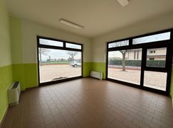 Negozio/Locale commerciale in Commerciale