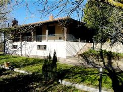 Casa Bi/Trifamiliare in Residenziale