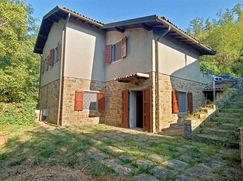 Casa Bi/Trifamiliare in Residenziale