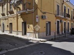 Negozio/Locale commerciale in Commerciale