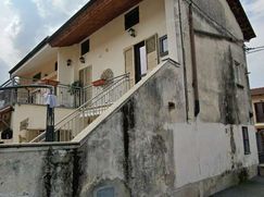 Casa Bi/Trifamiliare in Residenziale