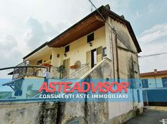 Casa Bi/Trifamiliare in Residenziale
