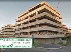 Negozio/Locale commerciale in Commerciale