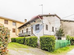 Casa Bi/Trifamiliare in Residenziale
