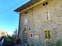 Casa Bi/Trifamiliare in Residenziale