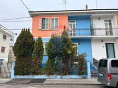 Casa Bi/Trifamiliare in Residenziale