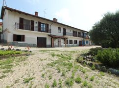 Casa Bi/Trifamiliare in Residenziale
