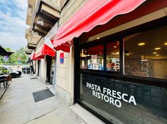 Attività/Licenza (con o senza mura) in Commerciale