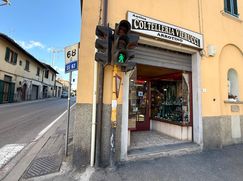 Negozio/Locale commerciale in Commerciale
