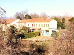 Casa Bi/Trifamiliare in Residenziale