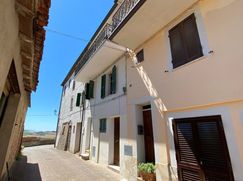 Casa Bi/Trifamiliare in Residenziale