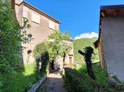 Casa Bi/Trifamiliare in Residenziale
