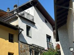Casa Bi/Trifamiliare in Residenziale