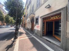 Negozio/Locale commerciale in Commerciale