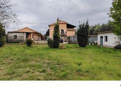 Casa Bi/Trifamiliare in Residenziale