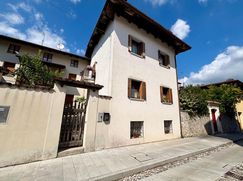 Casa Bi/Trifamiliare in Residenziale