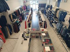 Negozio/Locale commerciale in Commerciale