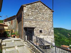 Casa Bi/Trifamiliare in Residenziale