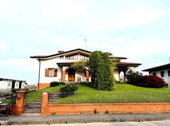 Villa in Residenziale
