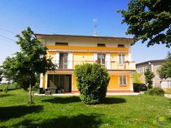 Casa Bi/Trifamiliare in Residenziale