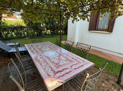 Casa Bi/Trifamiliare in Residenziale
