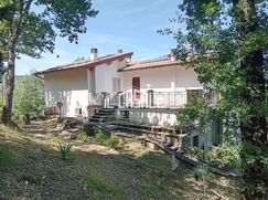 Casa Bi/Trifamiliare in Residenziale