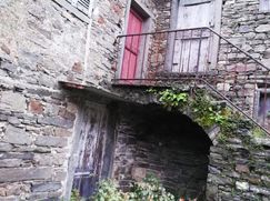 Casa Bi/Trifamiliare in Residenziale