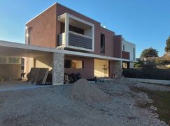 Casa Bi/Trifamiliare in Residenziale