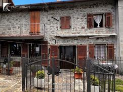 Casa Bi/Trifamiliare in Residenziale