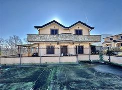Villa in Residenziale