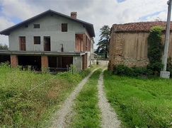 Casa Bi/Trifamiliare in Residenziale