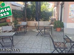 Attività/Licenza (con o senza mura) in Commerciale