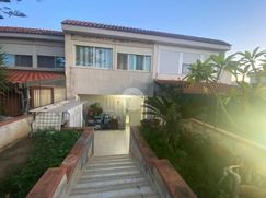 Casa Bi/Trifamiliare in Residenziale