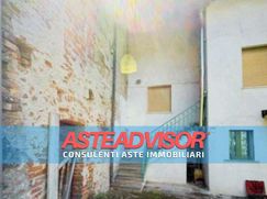 Casa Bi/Trifamiliare in Residenziale