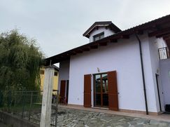 Casa Bi/Trifamiliare in Residenziale