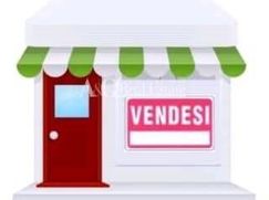 Negozio/Locale commerciale in Commerciale