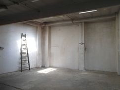 Attività/Licenza (con o senza mura) in Commerciale