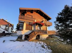 Casa Bi/Trifamiliare in Residenziale