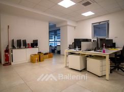 Ufficio in Commerciale