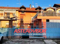 Casa Bi/Trifamiliare in Residenziale