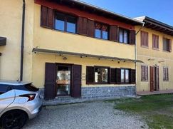 Casa Bi/Trifamiliare in Residenziale