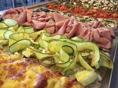 Attività/Licenza (con o senza mura) in Commerciale