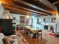 Casa Bi/Trifamiliare in Residenziale